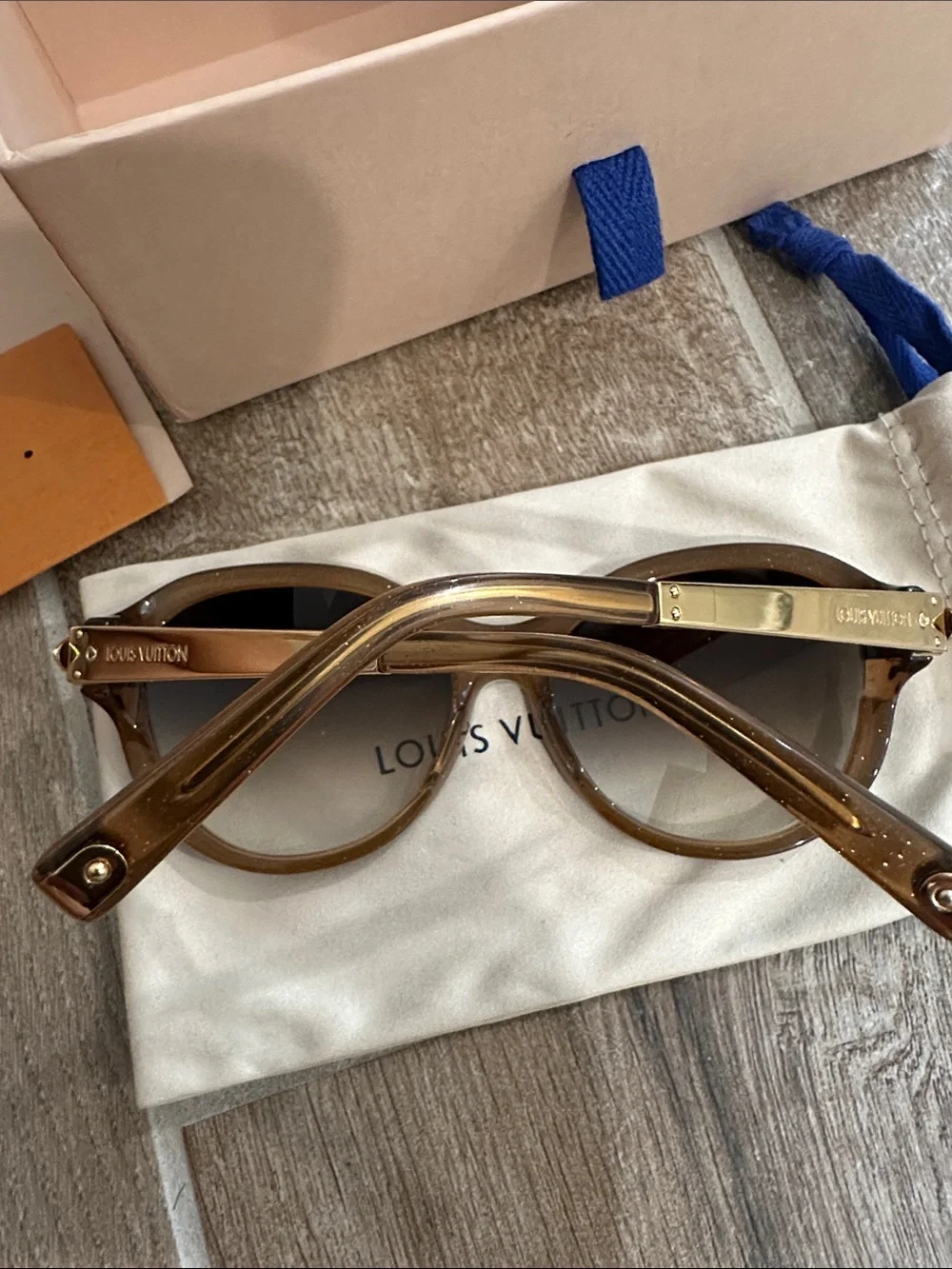 Louis Vuitton Luxury petit soupcon cat  Sunglasses